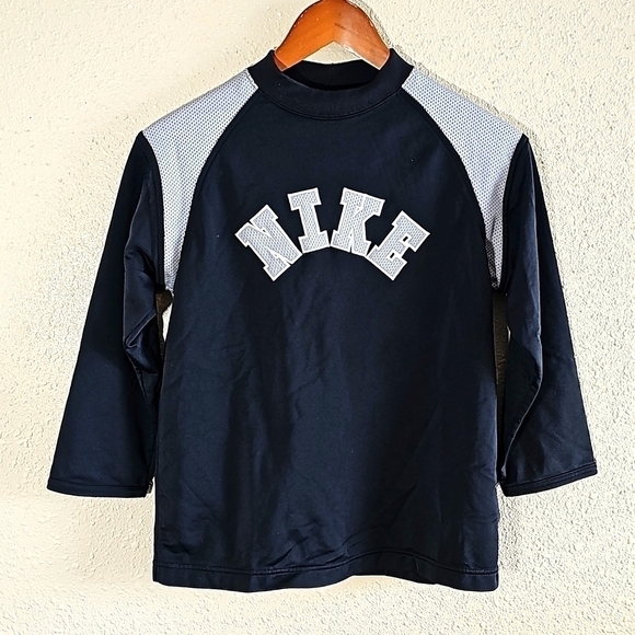 Nike Sweatshirt. - Picture 1 of 5